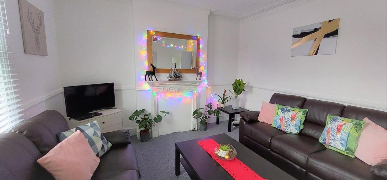 Very Spacious Two Bedroom Converted Apartment In East Croydon Esterno foto